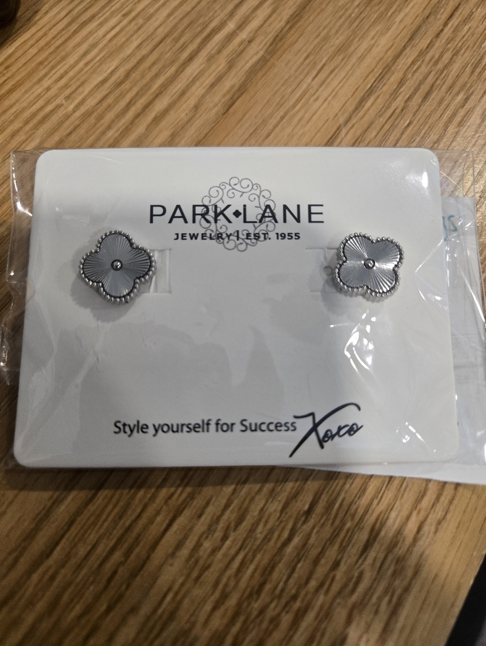 Park Lane Foxy Earrings - Silver - NWT